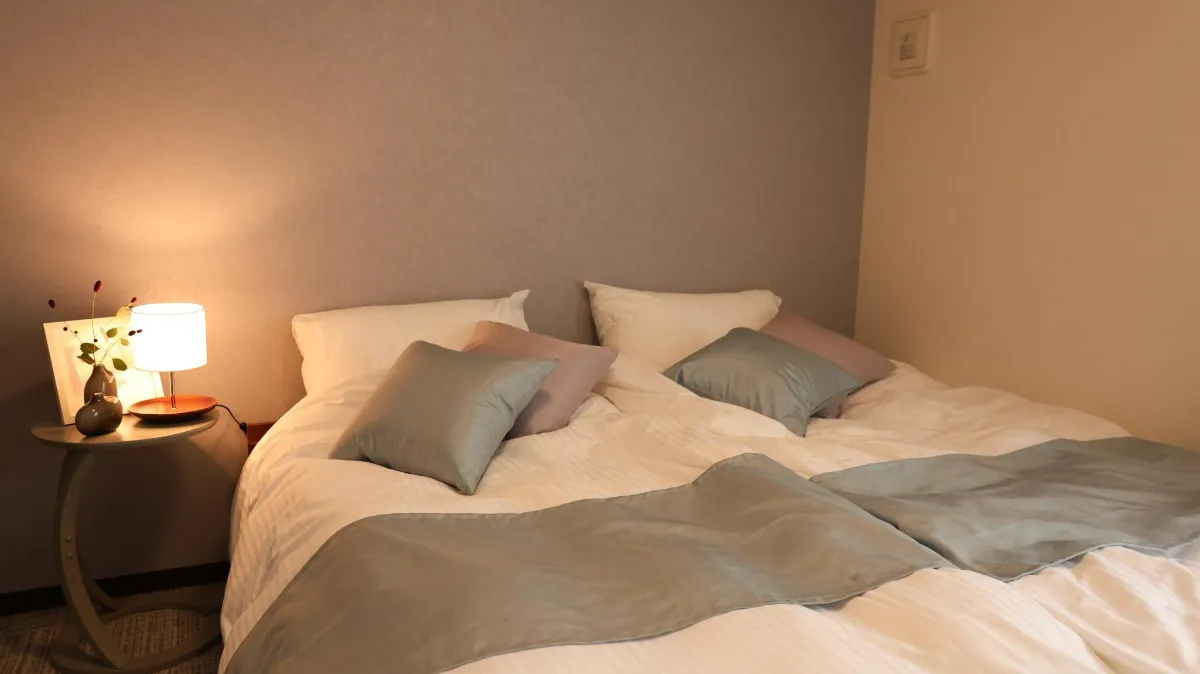 スーペリア：洋室